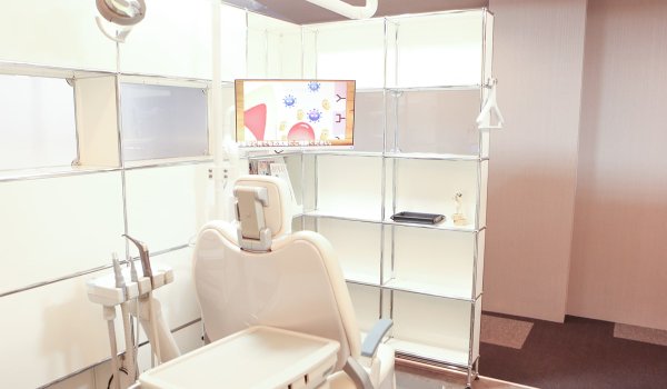 兵庫町歯科の半個室の施術室